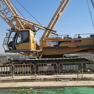 1.2km/H 150T Mobile Crawler Crane Peralatan Boom Panjang 13m - 60m