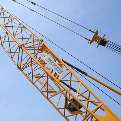 صناعة البناء الرافعة الزحفية المتنقلة مع 30-200 قدم 180T