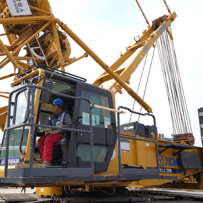 Máy cẩu lướt cũ 260T 117m/min Tốc độ dây thừng XGC260