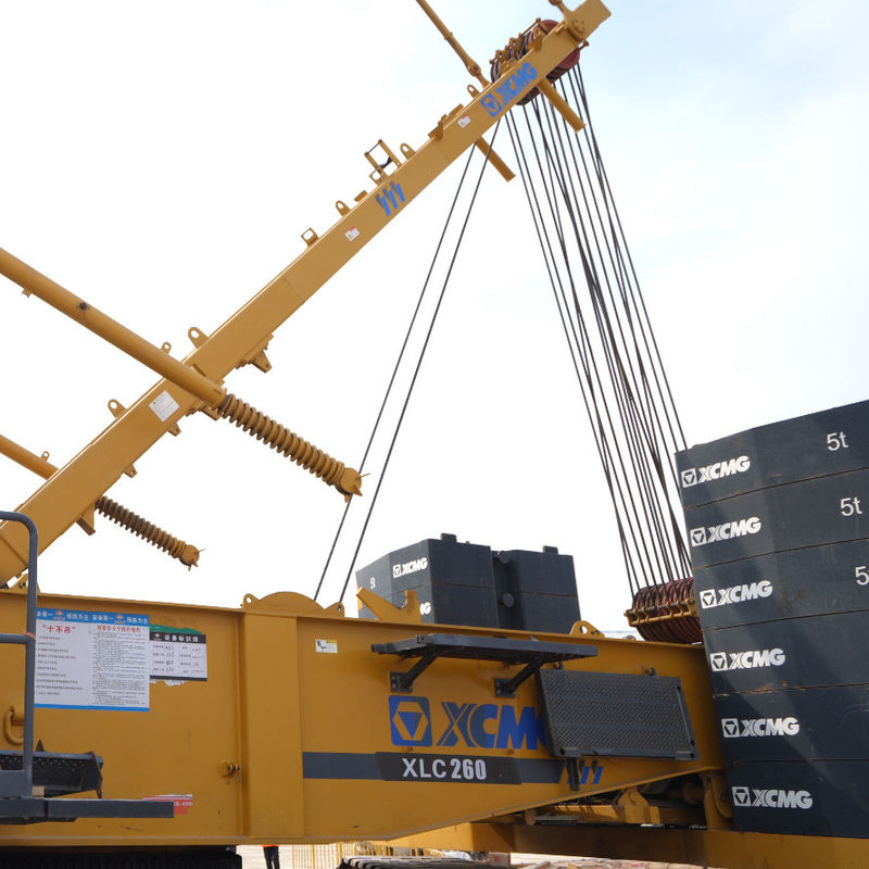 In complexe terreinen gebruikt kruipkraan XLC260 1430t.m goed om te helpen voltooien van de bouw