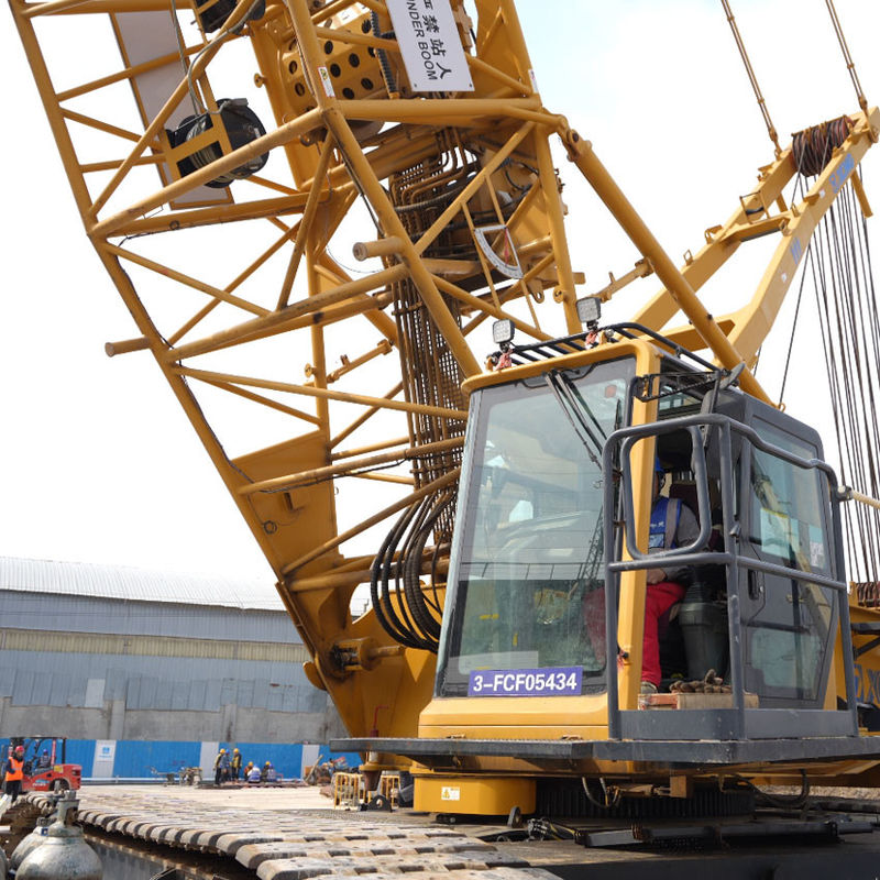 260 Ton Kran Crawler Tangan Kedua Digunakan Dalam Pembangunan Jembatan Untuk Memastikan Kemajuan Pembangunan
